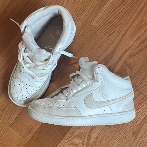 Nike Court Vision Mid